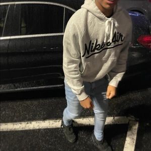 Meet your Posher, Christian